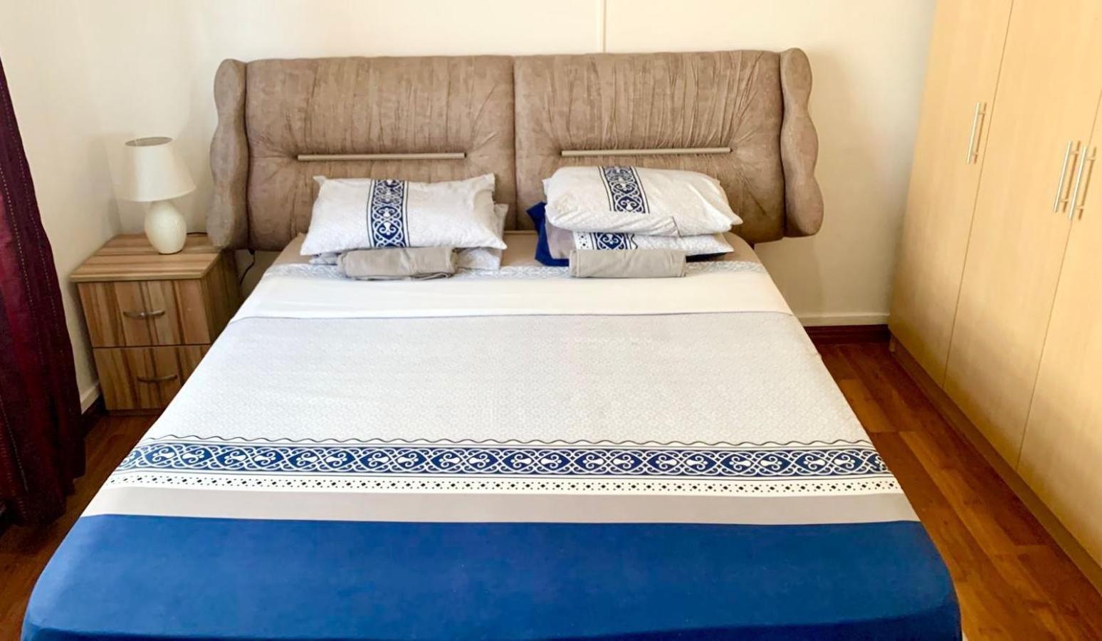 White Castle Villa Pereybere Beach Екстер'єр фото
