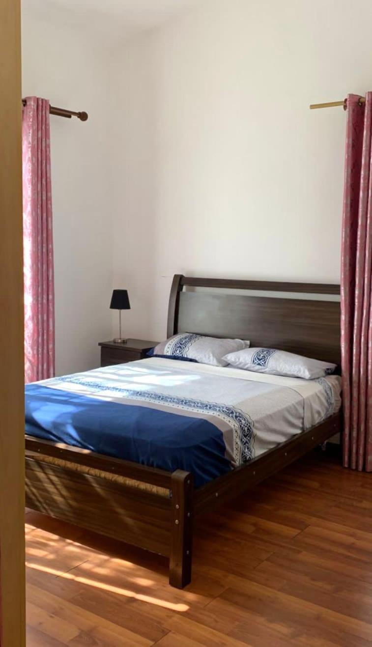White Castle Villa Pereybere Beach Екстер'єр фото